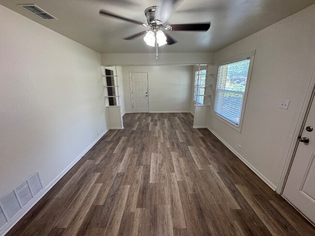 Building Photo - 4115 Hughes Dr