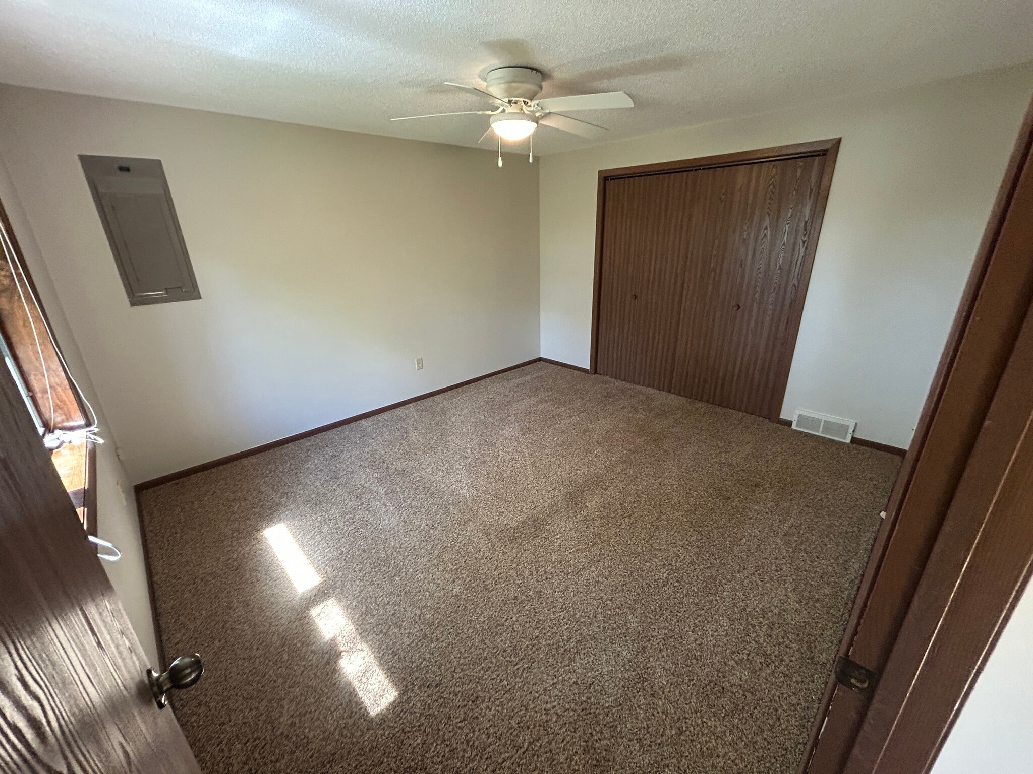 Building Photo - 1030 Oak Forest Dr