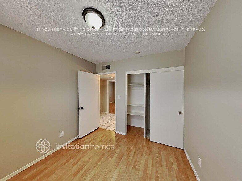 Building Photo - 3743 W Gelding Dr