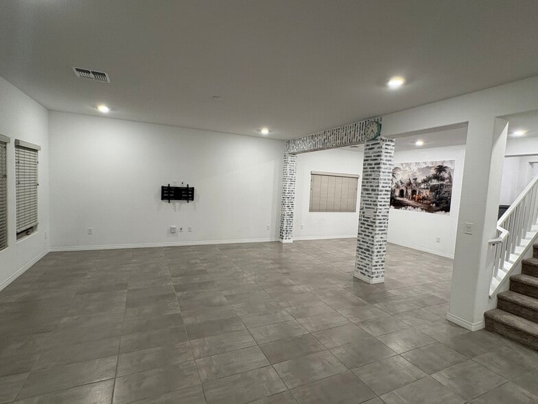 Dining room - 657 Stone Hammer Ave