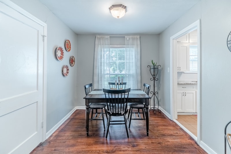 Building Photo - 1201 W Alan Ave