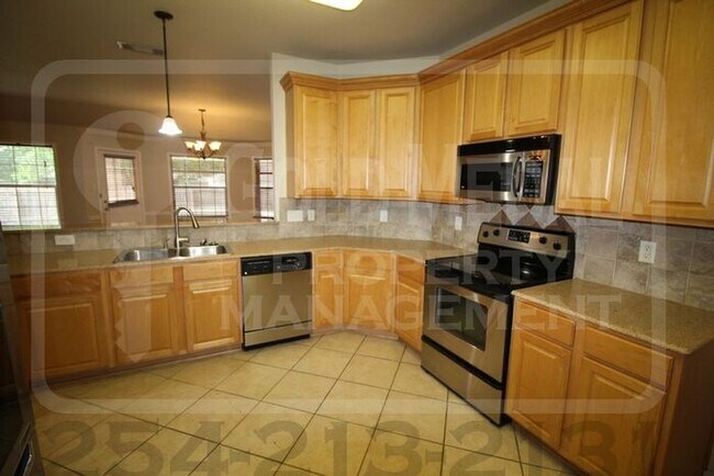 Building Photo - 2908 Tucson Dr