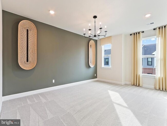 Building Photo - 715 Parker Blvd