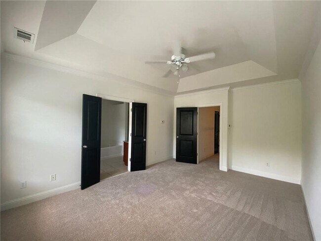 Building Photo - 3231 Greenwood Oak Dr