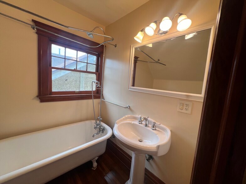 Building Photo - 2232 Juliet St