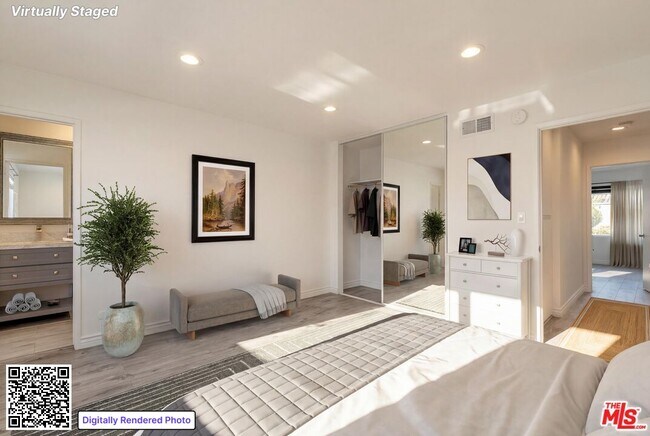 Building Photo - 12358 Moorpark St