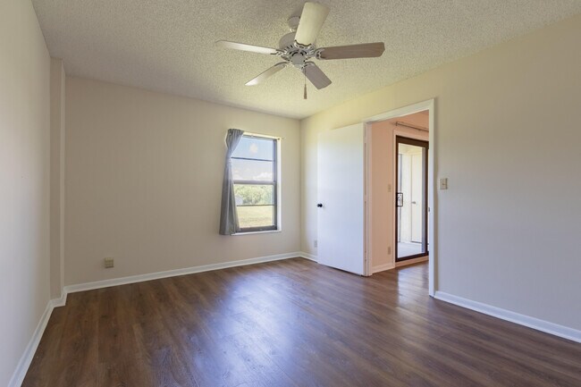 Building Photo - 9449 Boca Cove Cir