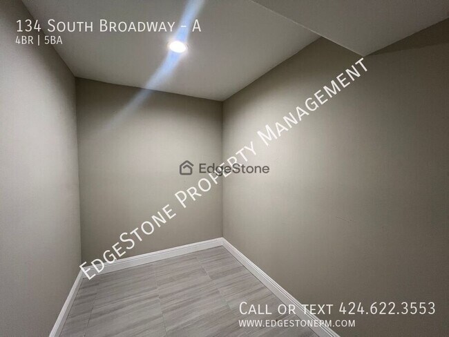 Building Photo - 134 S Broadway