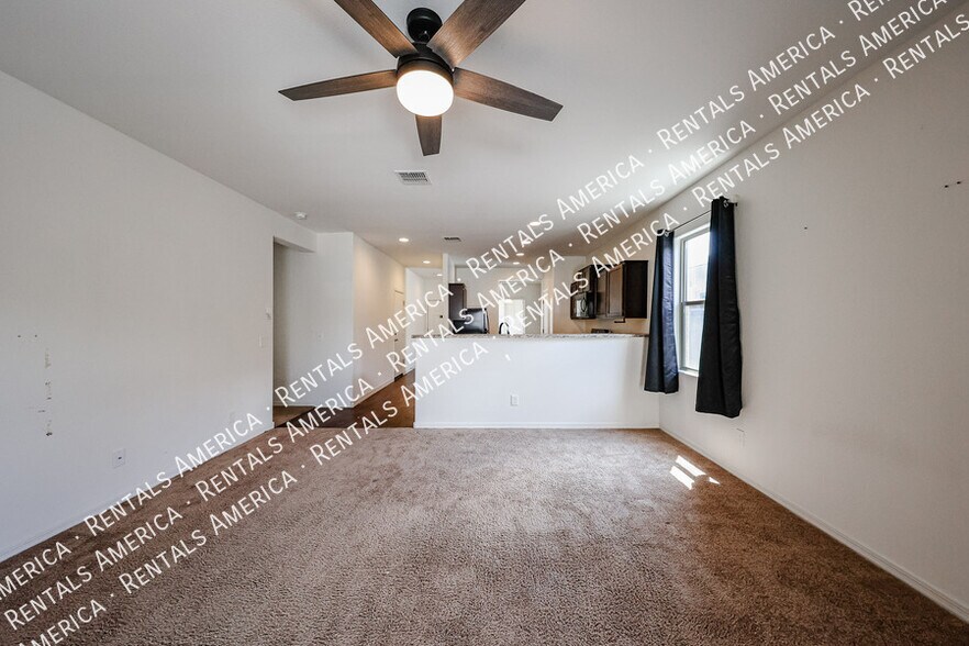 Building Photo - 38086 W Isabella Ln