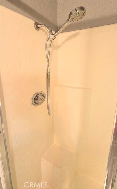 Building Photo - 630 W Dryden St