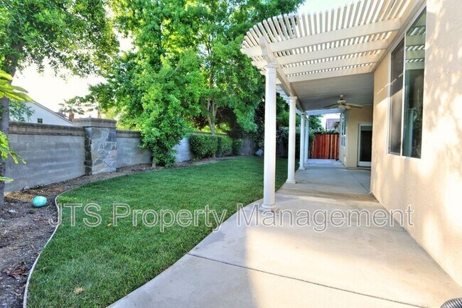 Building Photo - 2040 San Esteban Cir