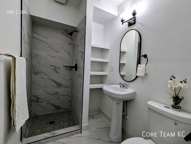 Building Photo - 1120 Ward Pkwy