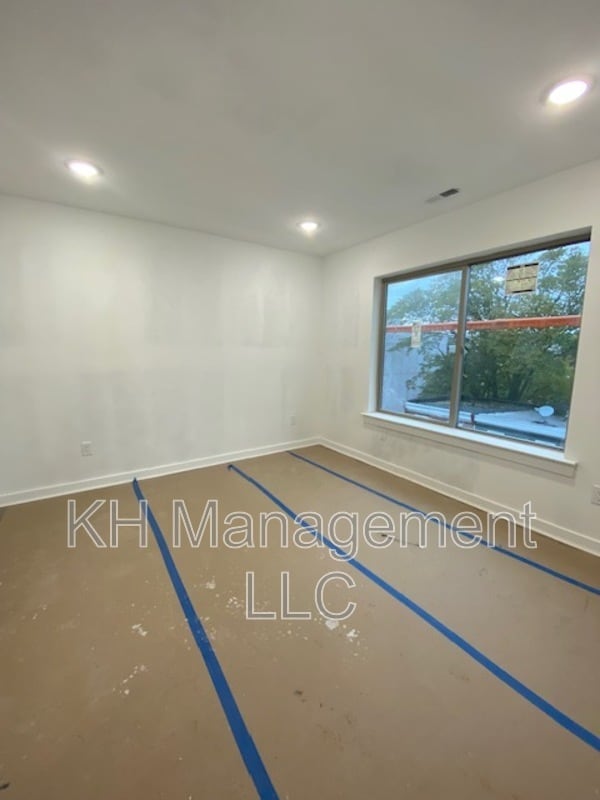 Building Photo - 3932-36 Mt Vernon St