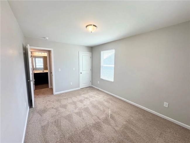 Building Photo - Corner-Lot Luxury Living in Bridlewood Far...