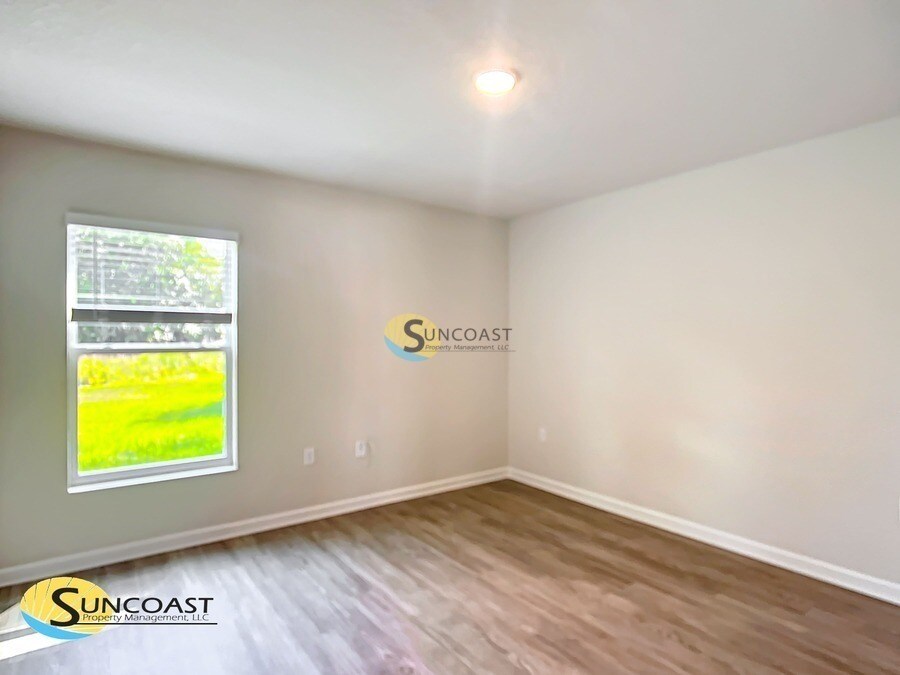 Building Photo - 698 W Virginis Dr