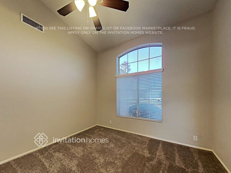 Building Photo - 7348 E Lomita Ave