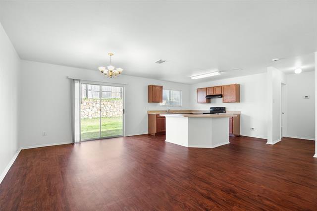 Building Photo - 2117 Laughlin Rd