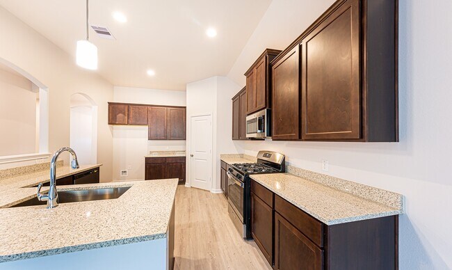 Building Photo - 2336 Cedar Pl Dr