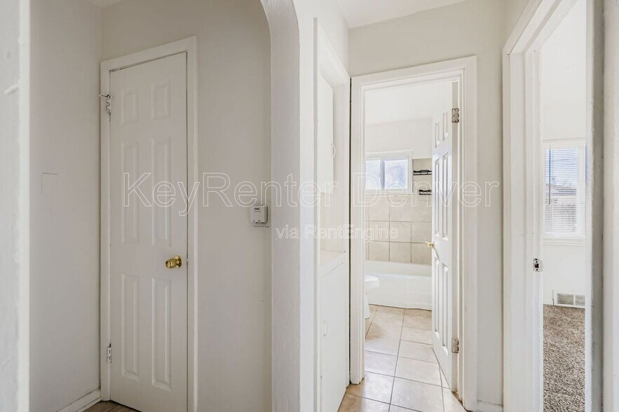 Building Photo - 3233 Steele St