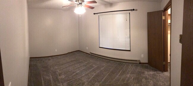 Building Photo - 509 Jenkran St Unit 6