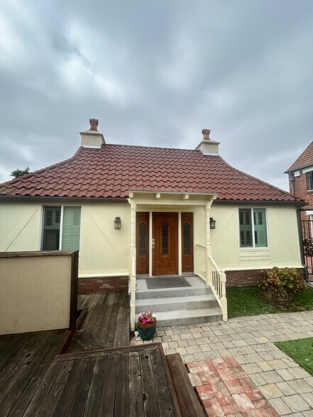 Primary Photo - 1140 Tuolumne St