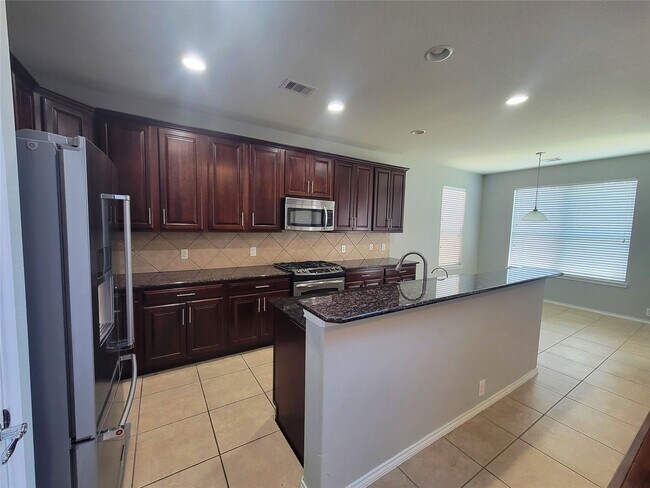Building Photo - 17006 Cherokee Lake Ln