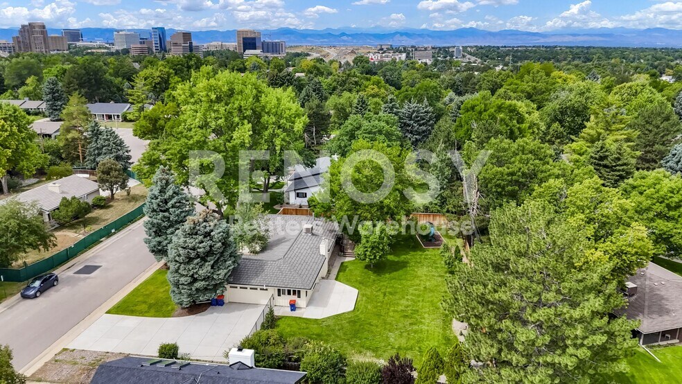 Building Photo - 9189 E Radcliff Ave