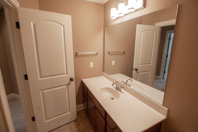 Building Photo - 6701 Chelan Dr