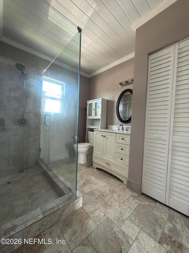 Building Photo - 630 2nd St S