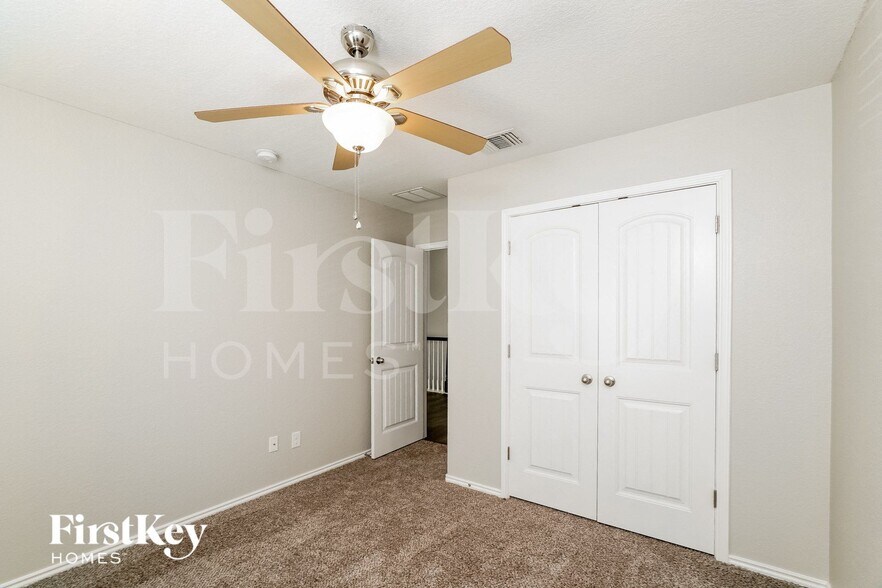 Building Photo - 10443 Bulwark Peak