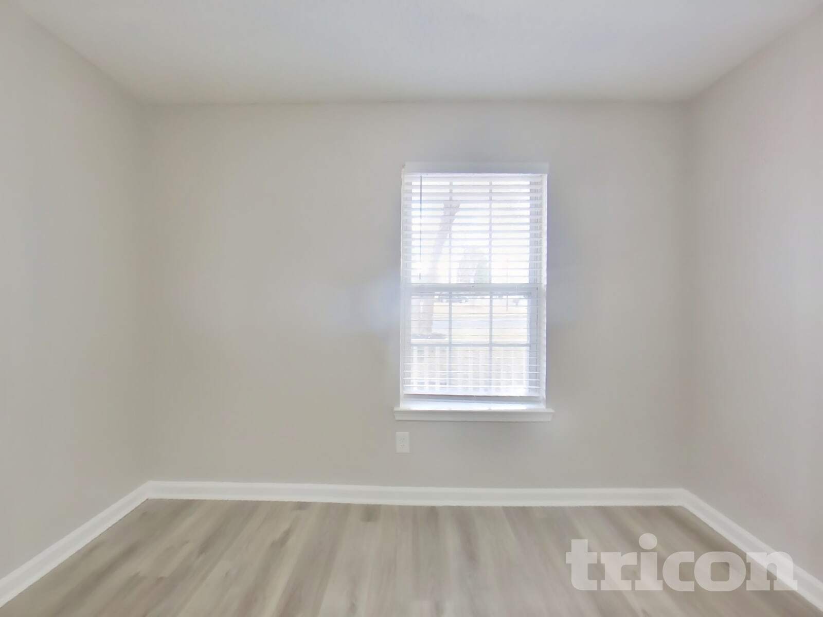 Building Photo - 5021 Meadow Trce