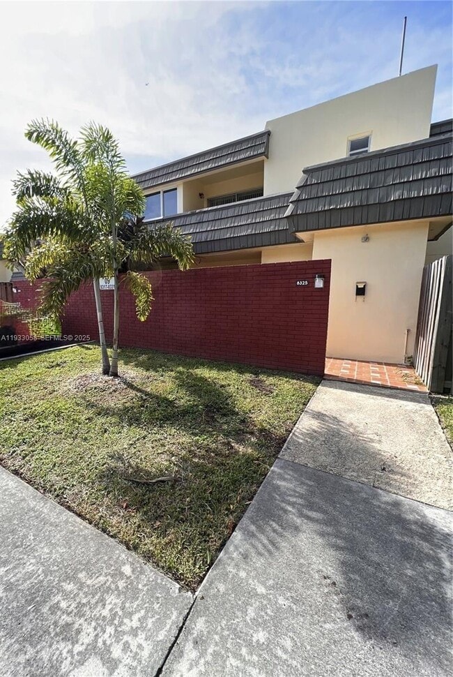 Building Photo - 8325 SW 137th Ave