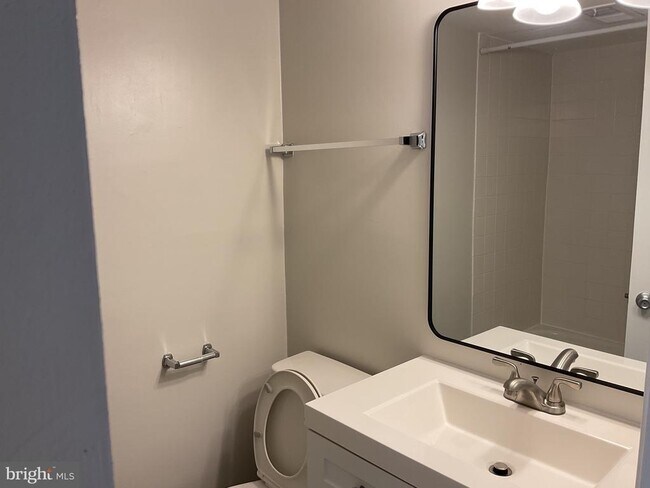 Building Photo - 8904 Grass Valley Ct