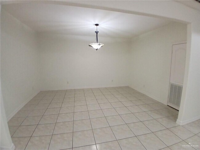 Building Photo - 128 San Jacinto St