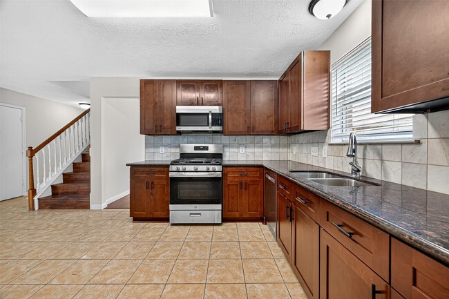Building Photo - 4031 Clayton Bend Ct
