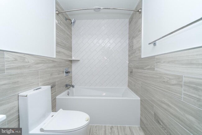 Building Photo - 2700 E Auburn St