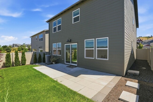 Building Photo - Beautiful Liberty Lake DR Horton Home!