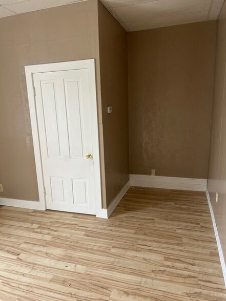 Building Photo - 46 S Monroe St