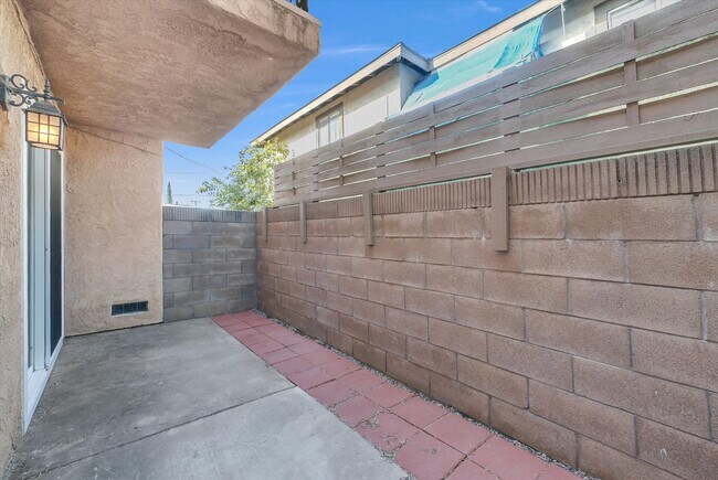 Building Photo - 10472 Chapman Ave