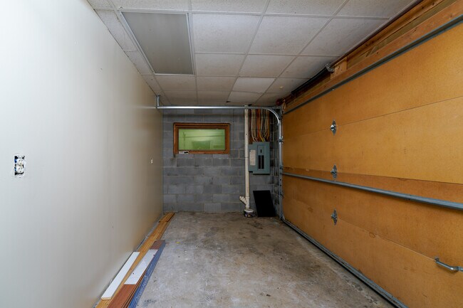 Building Photo - 480 Wingfield Way