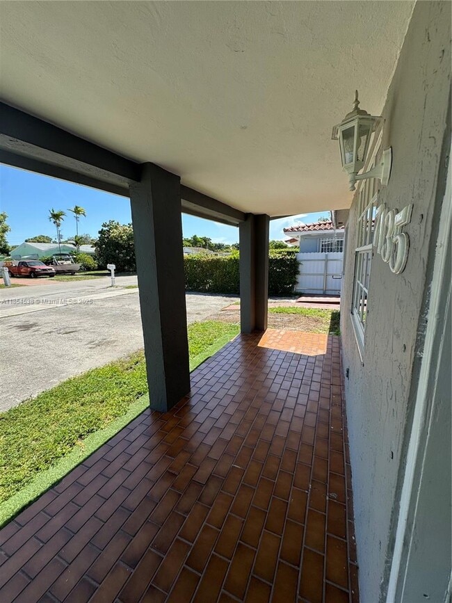 Building Photo - 7135 SW 13th St