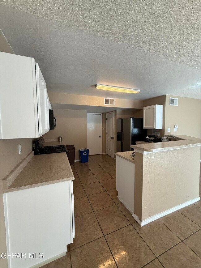 Building Photo - 3644 Tierra Bahia Dr