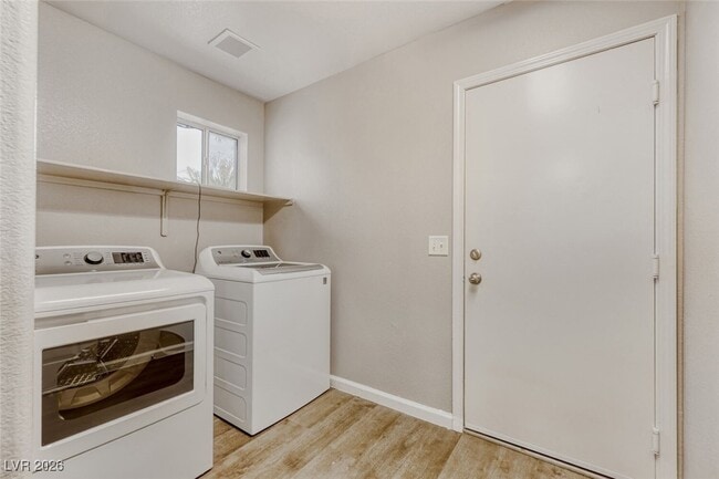 Building Photo - 3011 Beaufort Ct