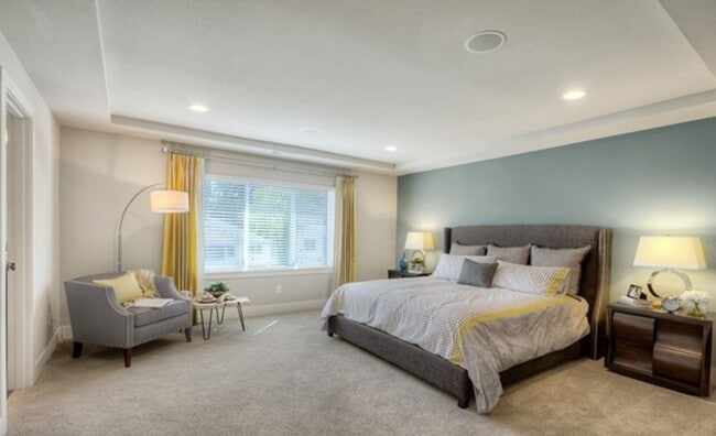 Building Photo - A Charming and Cozy 4 Bed 3.5 bath home in...