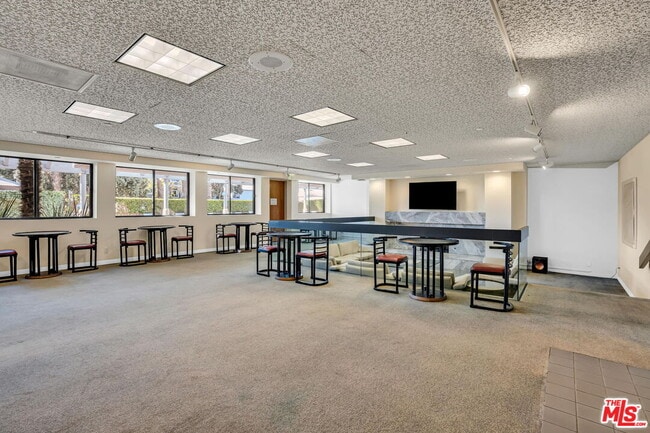 Building Photo - 140 Ocean Park Blvd