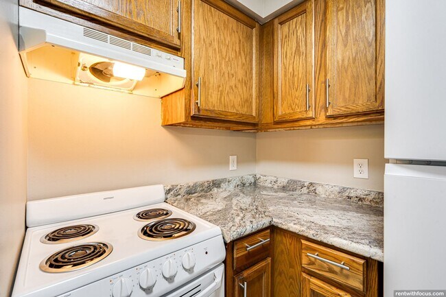Interior Photo - 1300 Washington Ave.