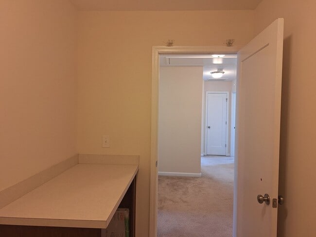 Building Photo - ***HURRY, MOVE IN SPECIAL****Superb Home Located in the Catawba Hills Neighborhood!