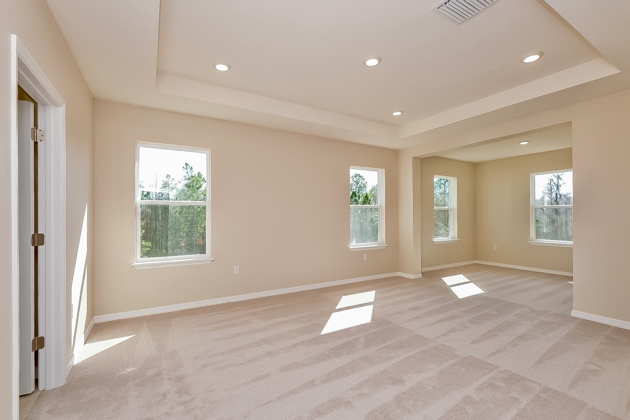 Building Photo - 15506 Sweet Springs Bend