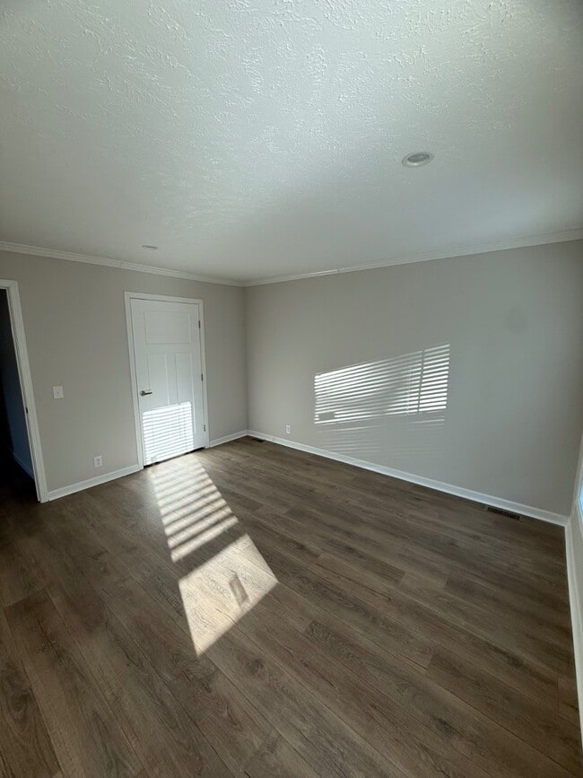 Building Photo - 763 County Line Rd