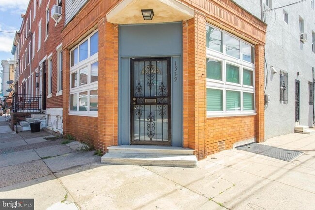 Building Photo - 1539 S 9th St
